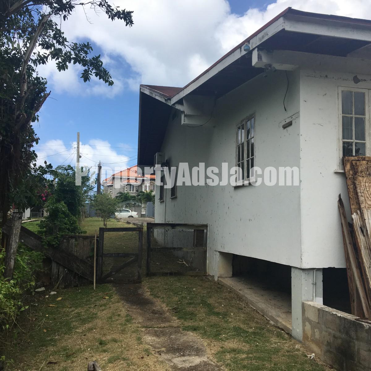 House For Sale in Balmoral Heights, St. Mary Jamaica