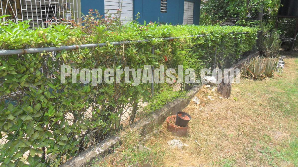 House For Sale in Constant Spring Gardens, Kingston / St. Andrew