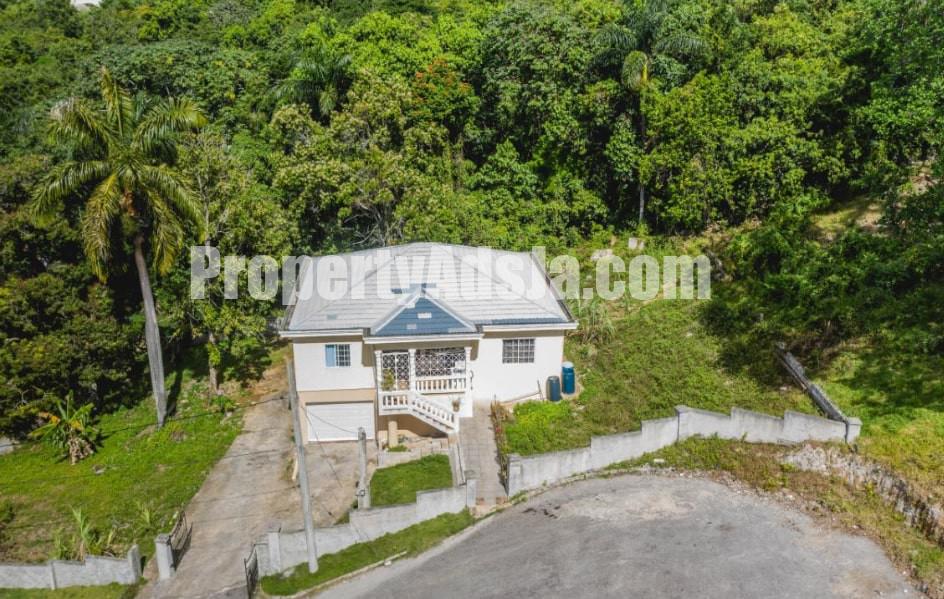 House For Sale in 7 Caledonia, Manchester Jamaica