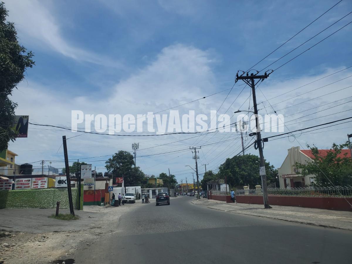 House For Sale in WALTHAM PARK ROAD SWIMMERS PEN, Kingston / St. Andrew