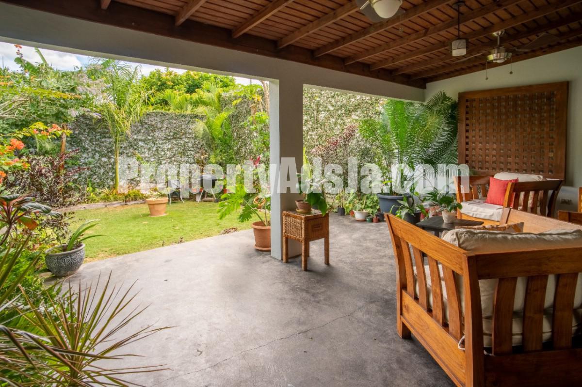 Townhouse For Rent in Acadia, Kingston / St. Andrew Jamaica