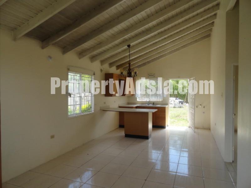 House For Sale in FLORENCE HALL, Trelawny Jamaica