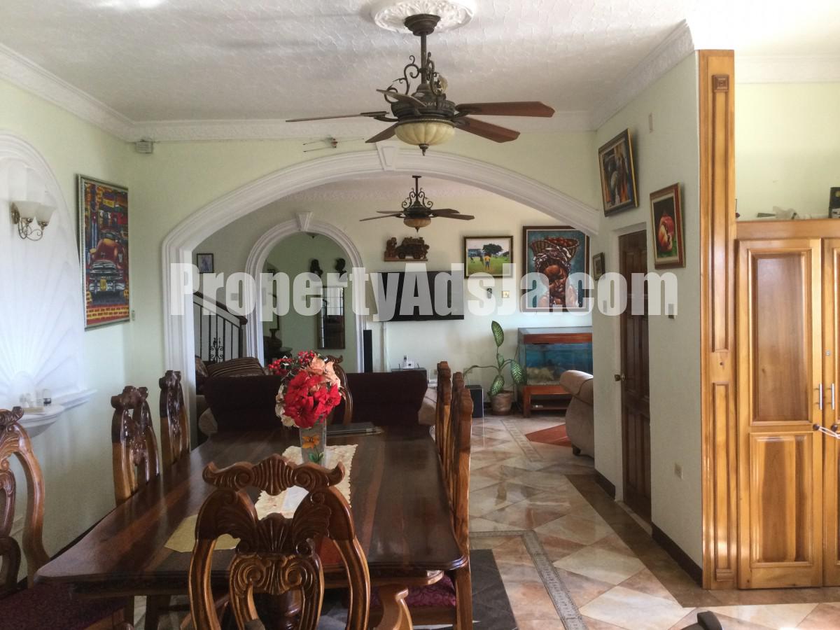 House For Sale in Plantation Heights, Kingston / St. Andrew Jamaica