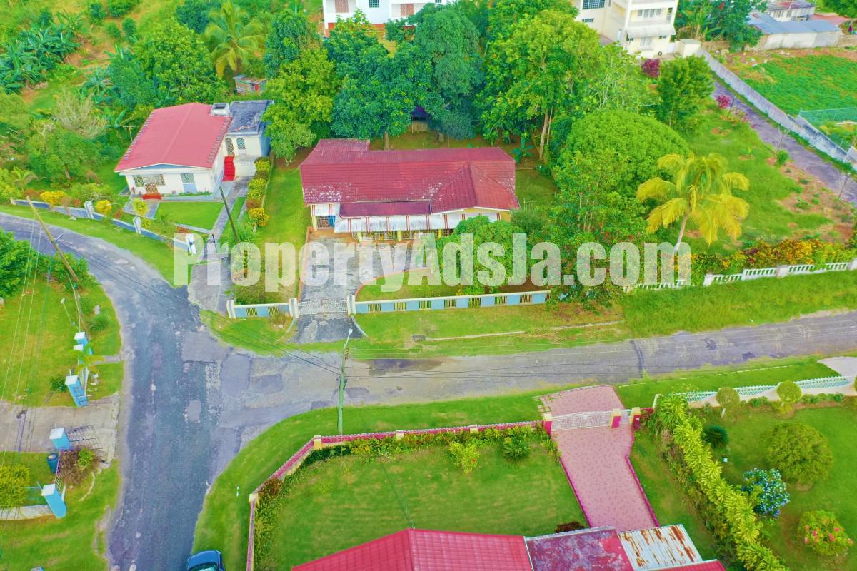 House For Sale in Greenvale, Manchester Jamaica