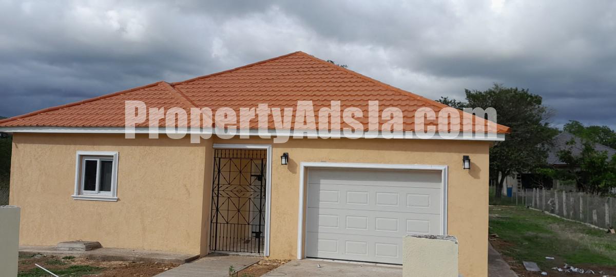 House For Sale in Osbourne Store, Clarendon Jamaica