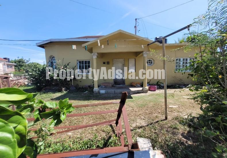 House For Sale in Spanish Town, St. Catherine Jamaica