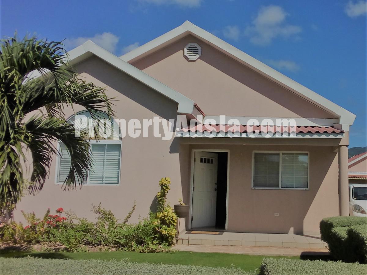 House For Sale in Caymanas Country Club Estate, St. Catherine Jamaica