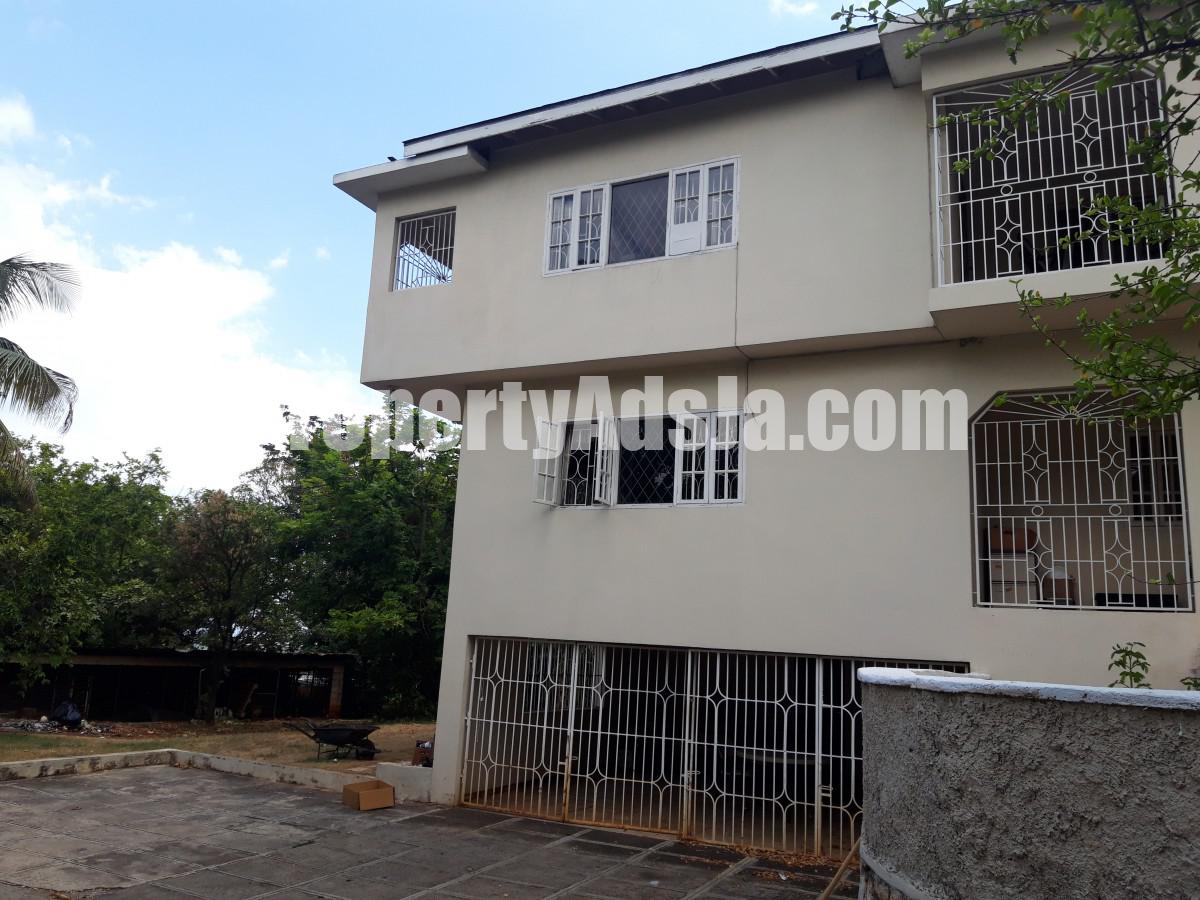House For Sale in Red Hills, Kingston / St. Andrew Jamaica