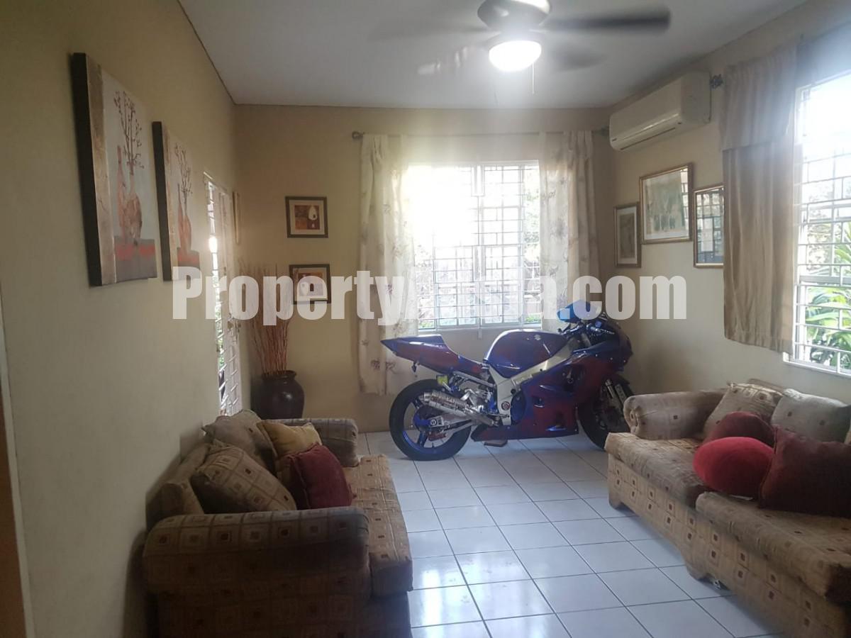 House For Sale in HARBOUR VIEW, Kingston / St. Andrew Jamaica