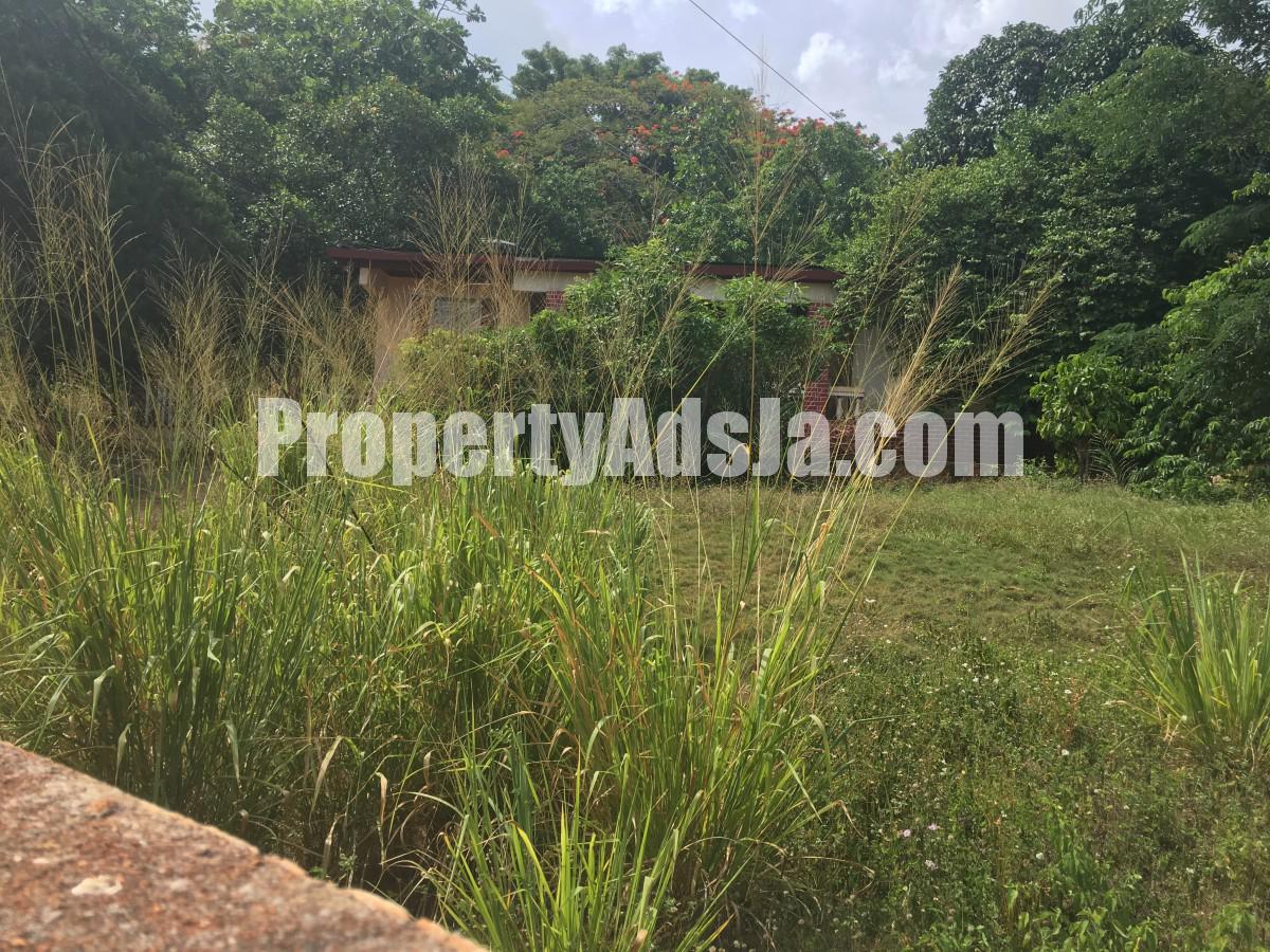 House For Sale in Red Hills, Kingston / St. Andrew Jamaica