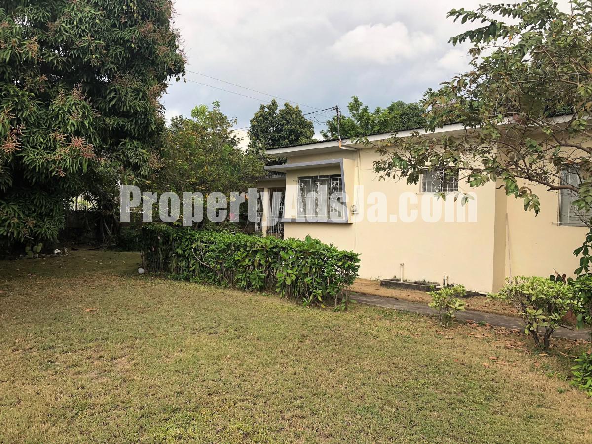 House For Sale in Mona, Kingston / St. Andrew Jamaica
