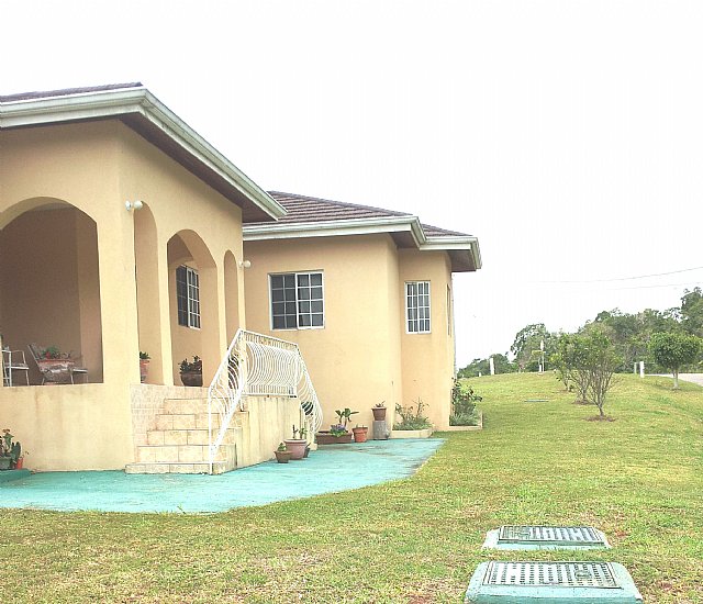House For Sale in Moorlands Estate, Manchester Jamaica