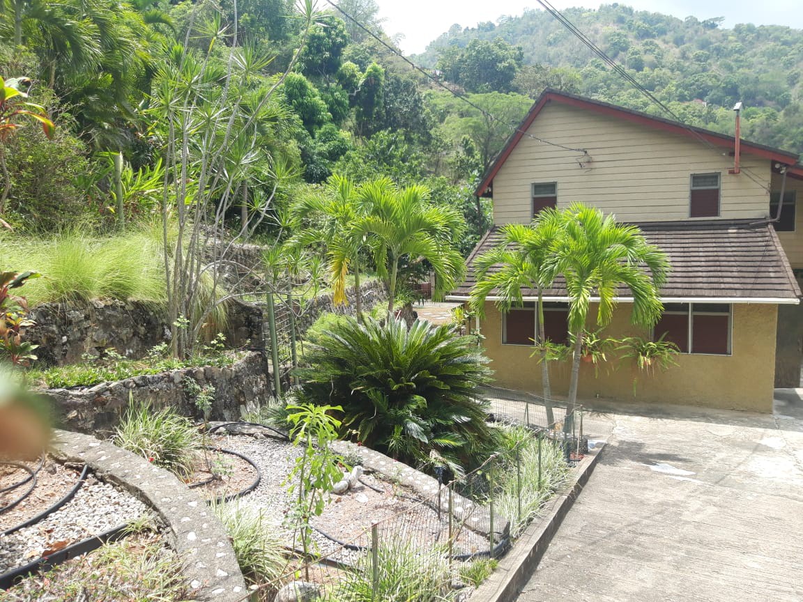 House For Sale in Gordon Town, Kingston / St. Andrew Jamaica