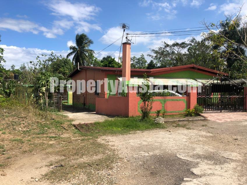 House For Sale in Linstead, St. Catherine Jamaica