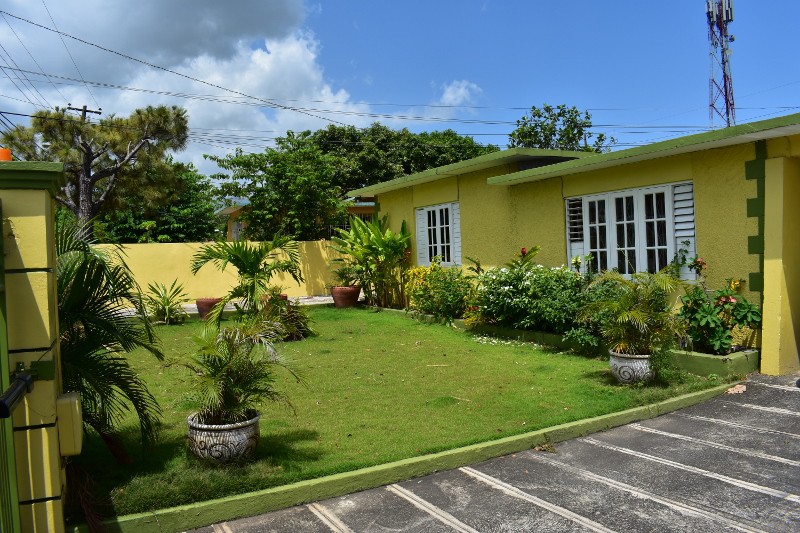 House For Sale in Kingston 19, Kingston / St. Andrew Jamaica