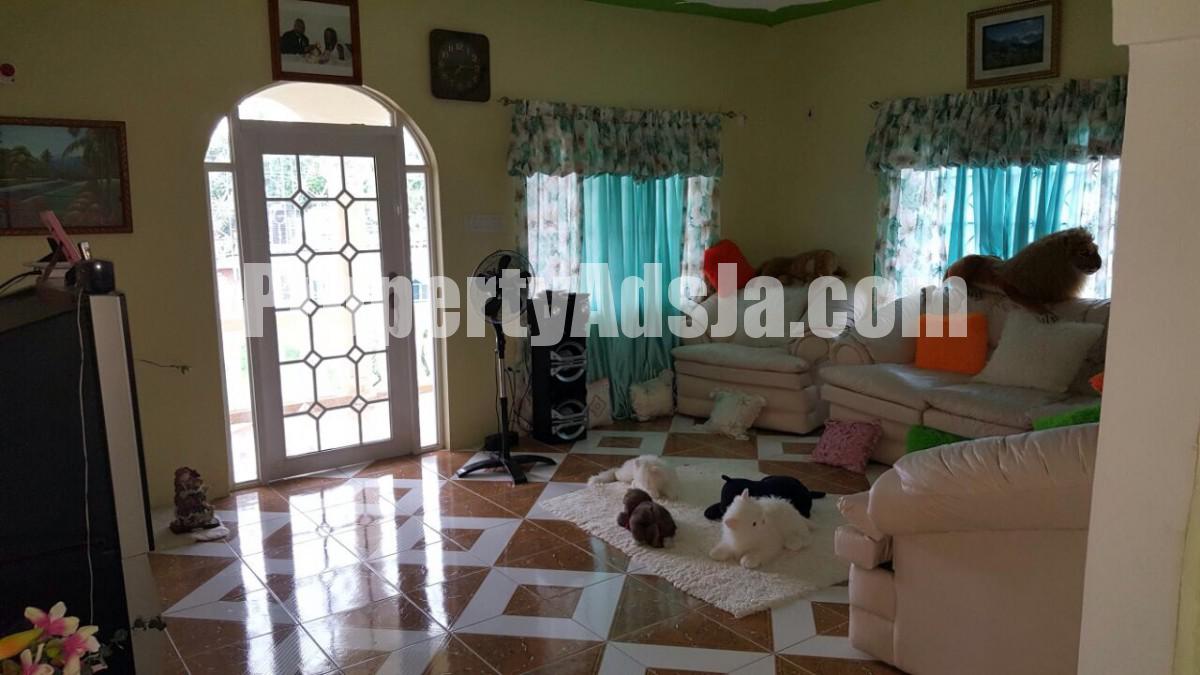 House For Sale in Sydenham Gardens, St. Catherine Jamaica