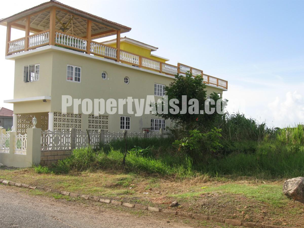 House For Sale in Retreat Three Hills, St. Mary Jamaica