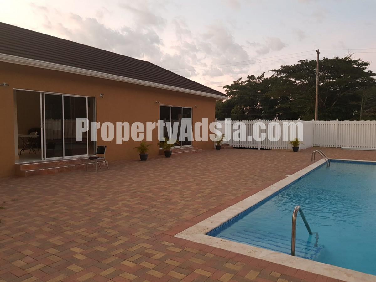 Townhouse For Rent in Runaway Bay, St. Ann Jamaica