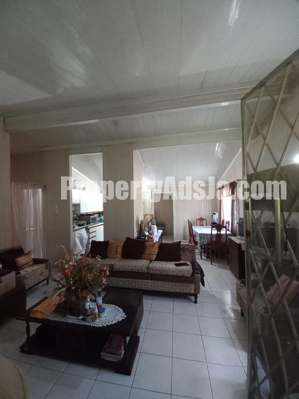 House For Sale in Cedar Grove, St. Catherine Jamaica