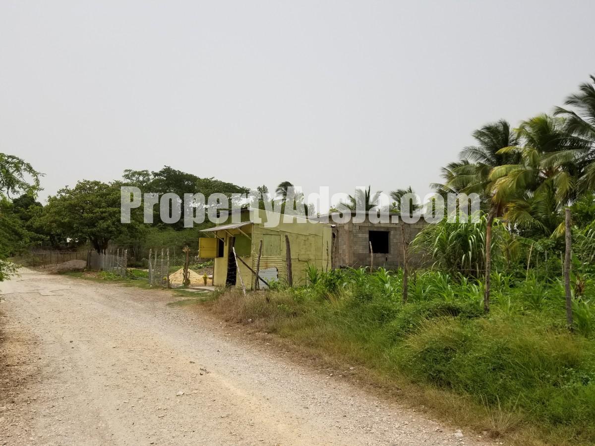 House For Sale in HAYES, Clarendon Jamaica