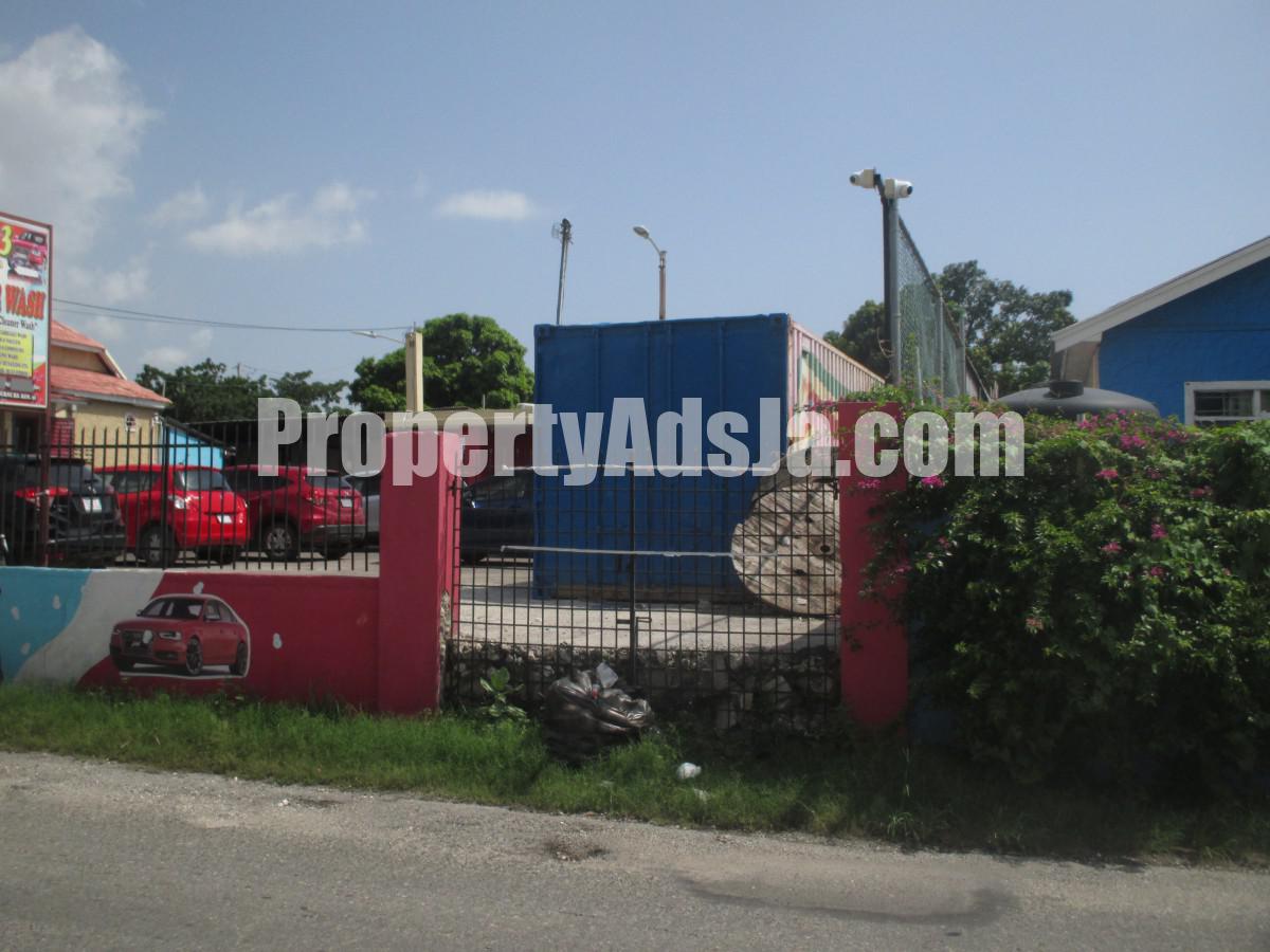 For Rent in HalfWayTree, Kingston / St. Andrew Jamaica