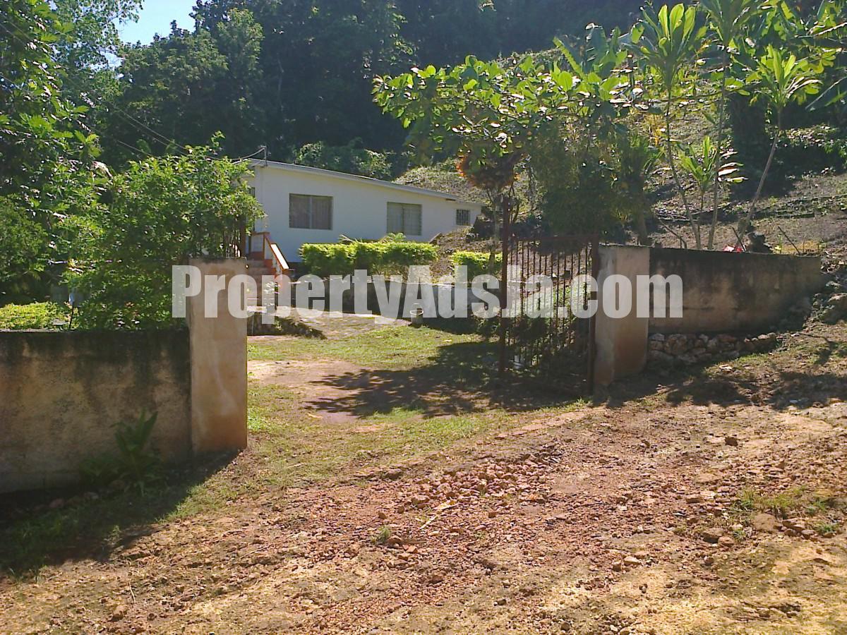 House For Sale in Browns Town PHONE NUMBER ADDED, St. Ann Jamaica