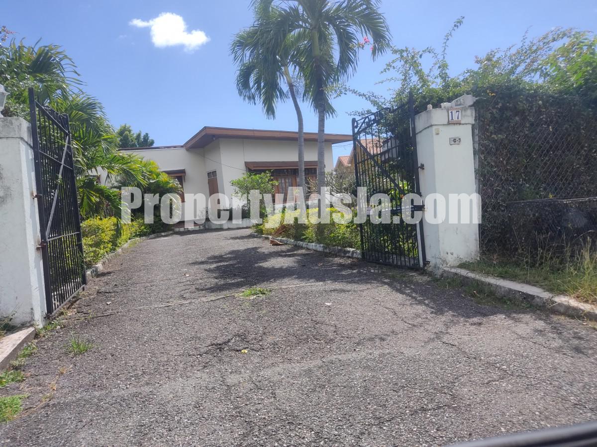 House For Sale in Kingston 6, Kingston / St. Andrew Jamaica