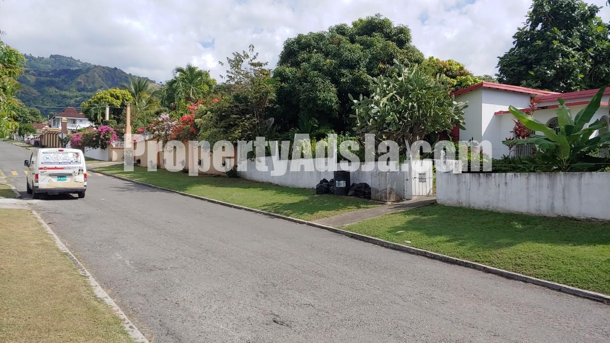 House For Sale in Cherry Gardens, Kingston / St. Andrew Jamaica