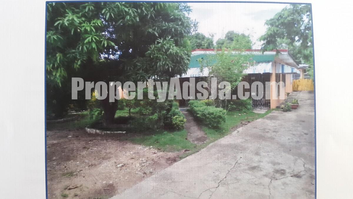 House For Sale in Lyndale Road, Kingston / St. Andrew Jamaica