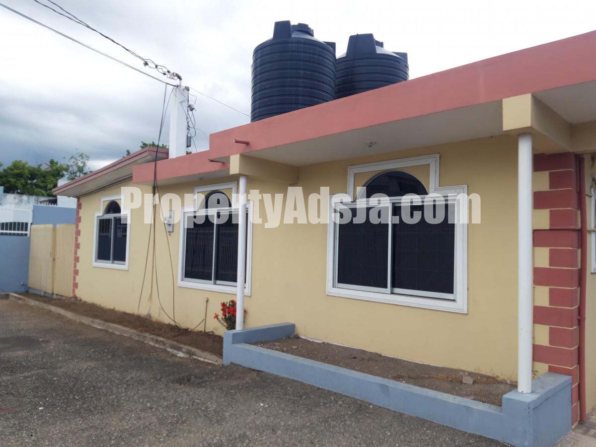 Commercial building For Sale in Hagley Park Road, Kingston / St. Andrew