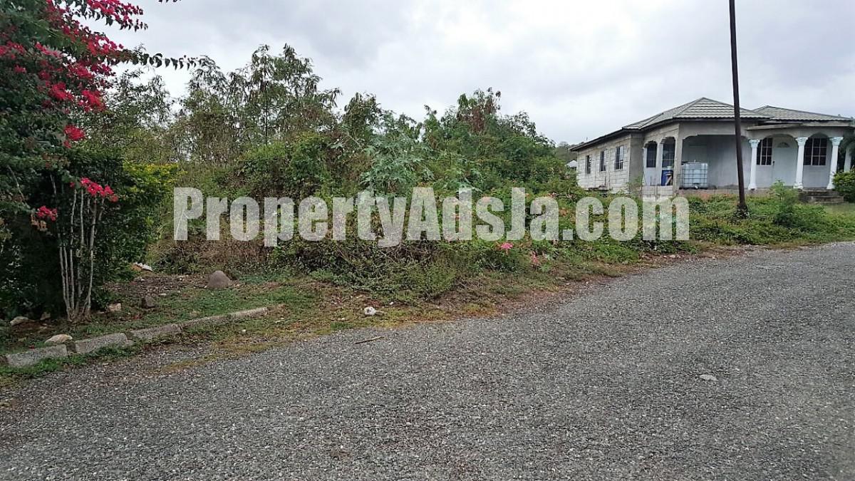 Residential lot For Sale in Ocean Crescent Old Harbour Mews, St