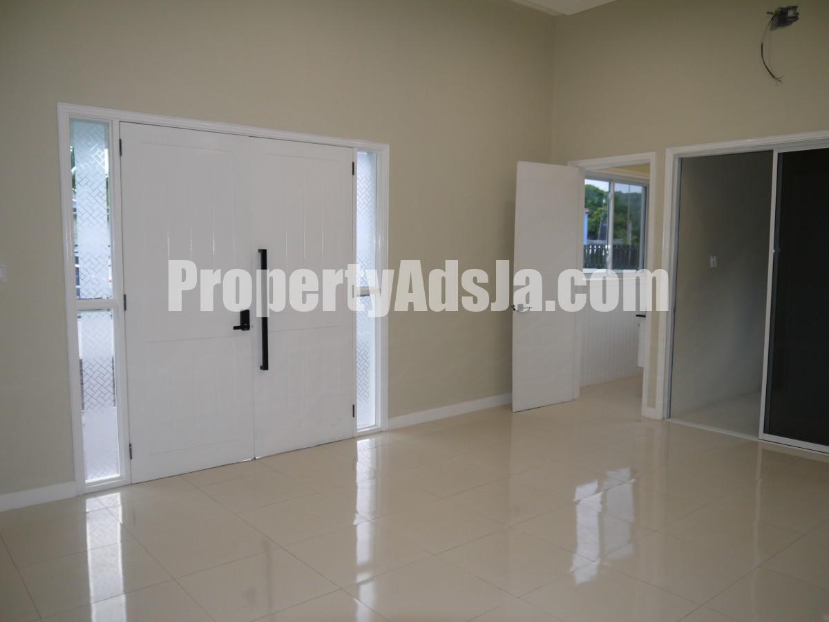 House For Sale in Mona Heights, Kingston / St. Andrew Jamaica