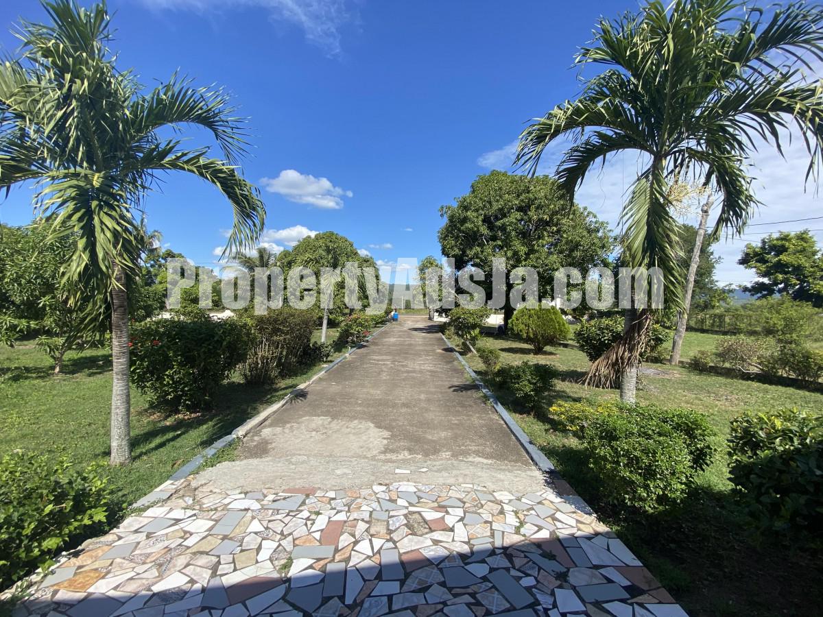 House For Sale in Osborne Store, Clarendon Jamaica