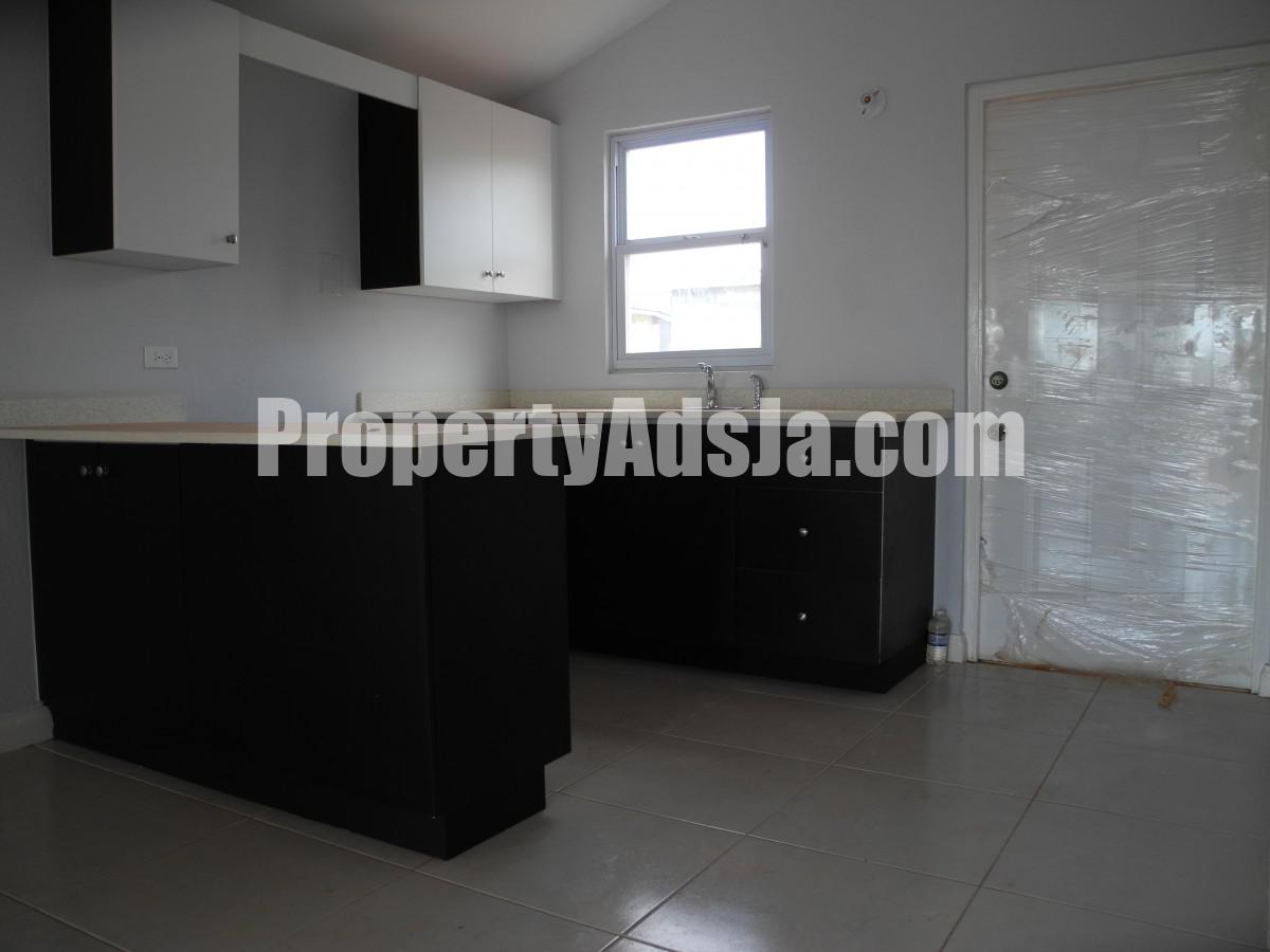 House For Rent in Inswood, St. Catherine Jamaica | PropertyAdsJa.com