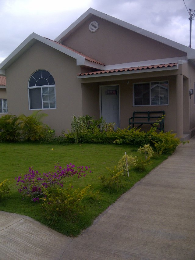 House For Rent in Caymanas Country Club Estates, St. Catherine Jamaica