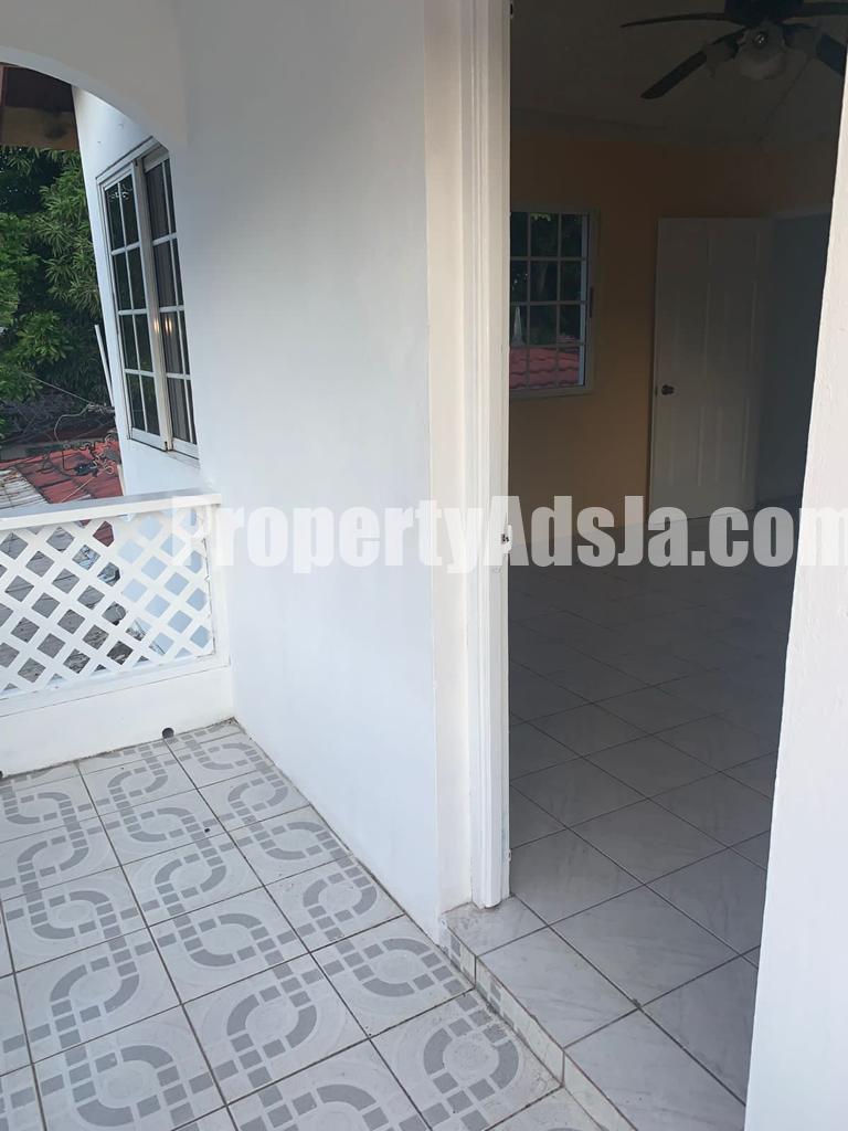 Flat For Rent in Queensborough, Kingston / St. Andrew Jamaica