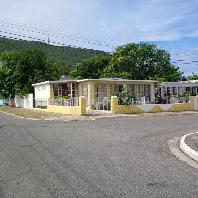 House For Sale in Bridgeport UNDER OFFER, Kingston / St. Andrew Jamaica