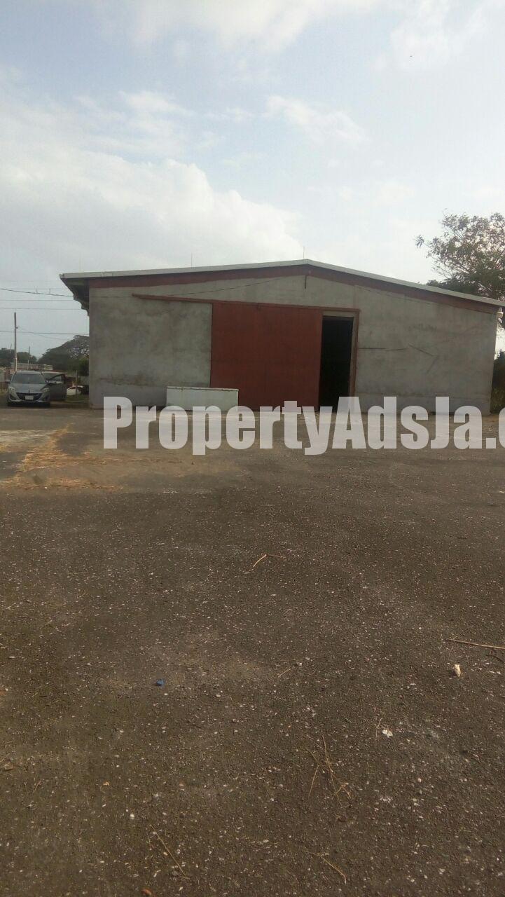 Commercial building For Sale in Lysson, St. Thomas Jamaica