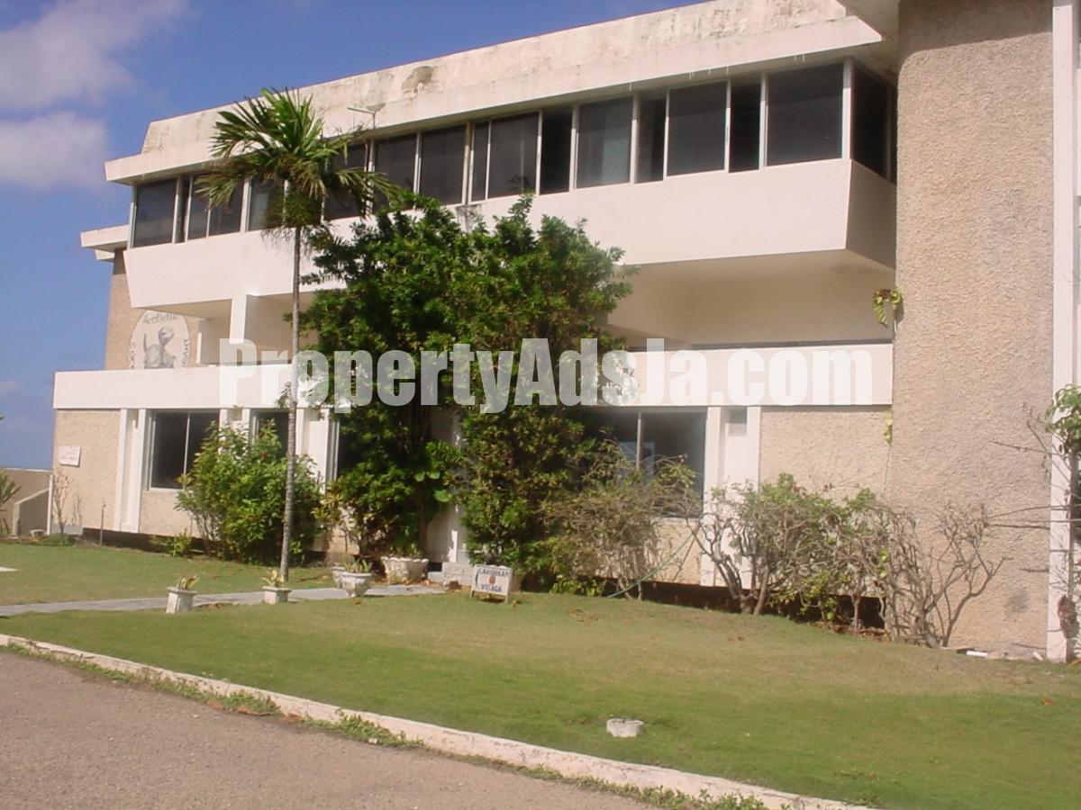 Commercial building For Sale in Runaway Bay, St. Ann Jamaica