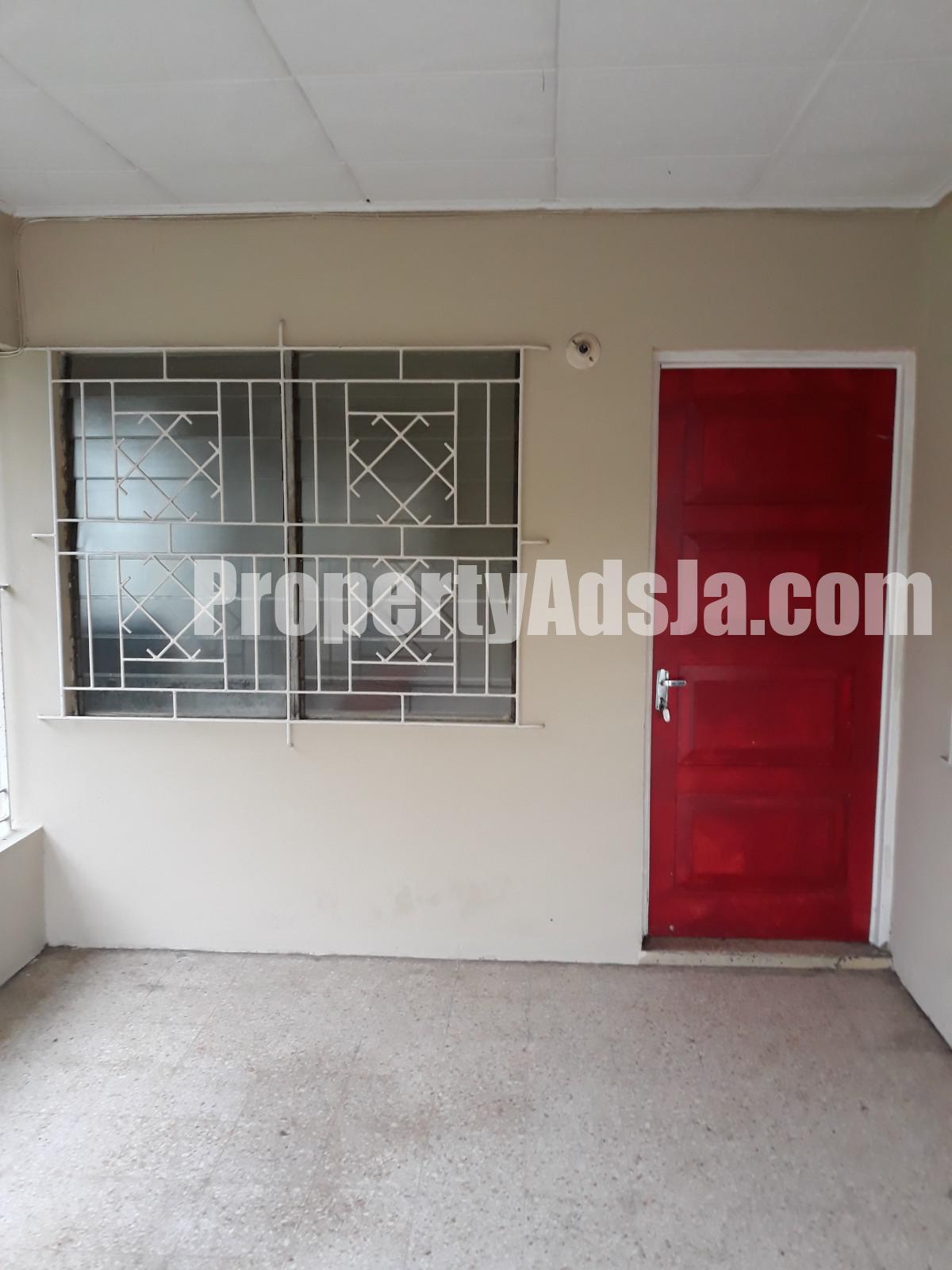 House For Rent in Molynes Road, Kingston / St. Andrew Jamaica
