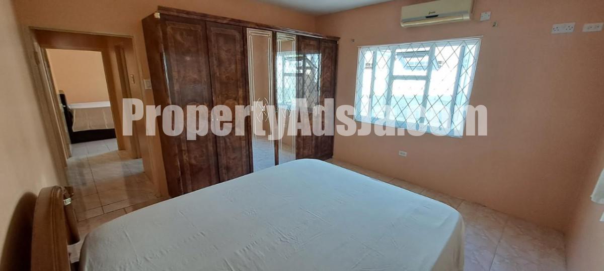 House For Rent in Molynes Road, Kingston / St. Andrew Jamaica