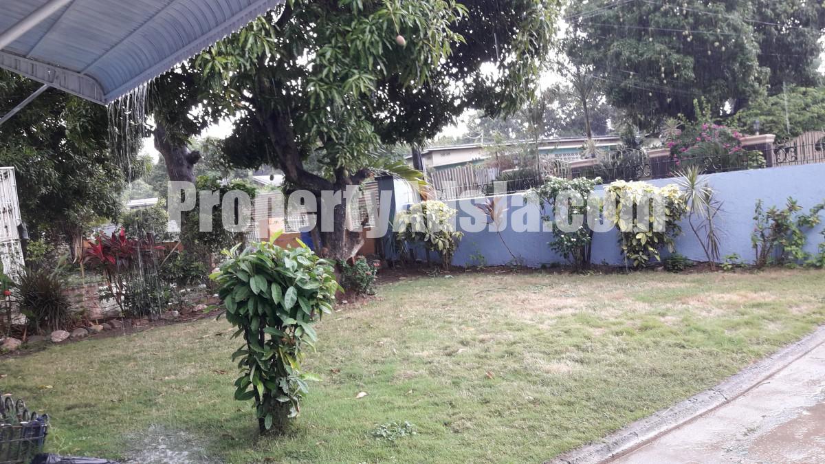 House For Rent in Meadowbrook, Kingston / St. Andrew Jamaica