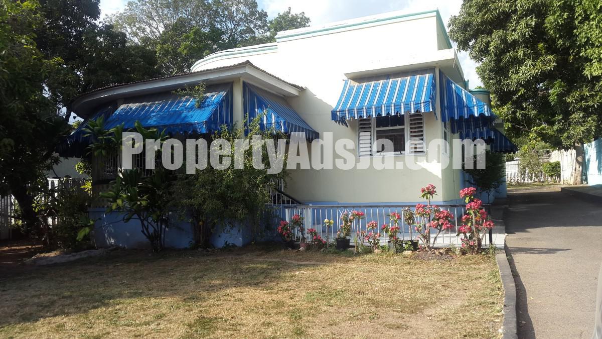House For Sale in Kingston 6, Kingston / St. Andrew Jamaica