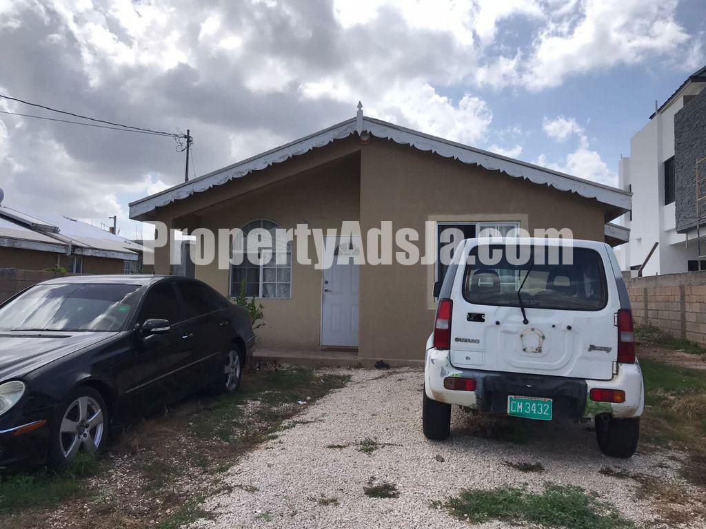House For Sale in New harbour village, St. Catherine Jamaica