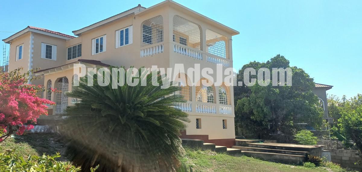 House For Sale in Greenacres, St. Catherine Jamaica