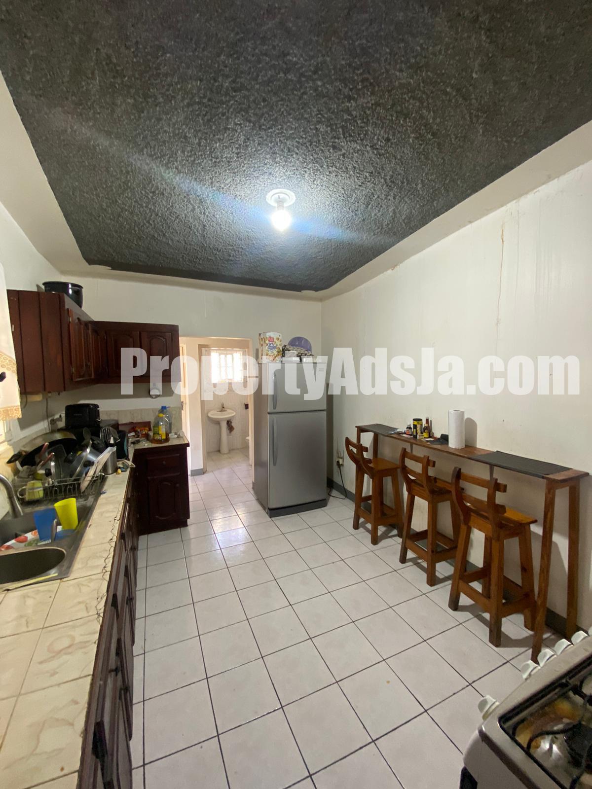 House For Sale in Mineral Heights, Clarendon Jamaica