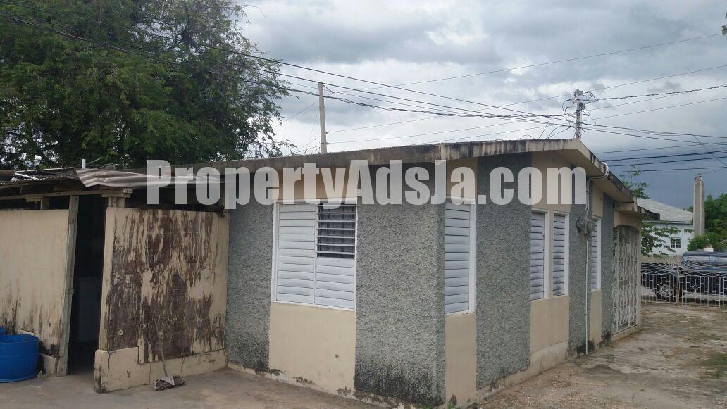 House For Sale in Next door to Ebony Vale, St. Catherine Jamaica