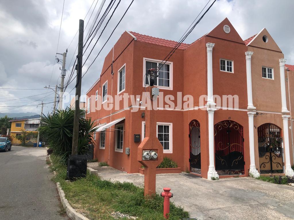 House For Sale in Stadium Gardens, Kingston / St. Andrew Jamaica