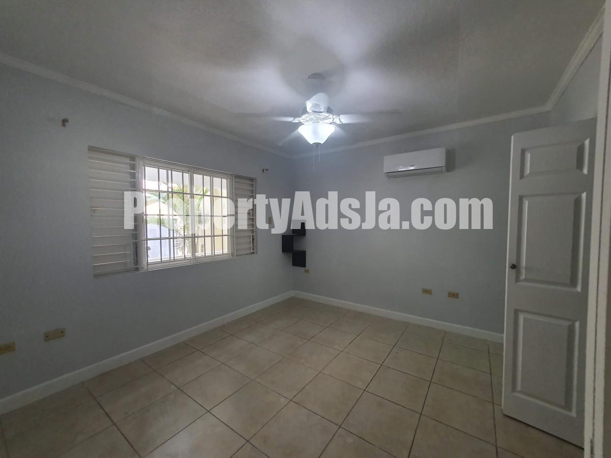 Apartment For Rent in Liguanea, Kingston / St. Andrew Jamaica