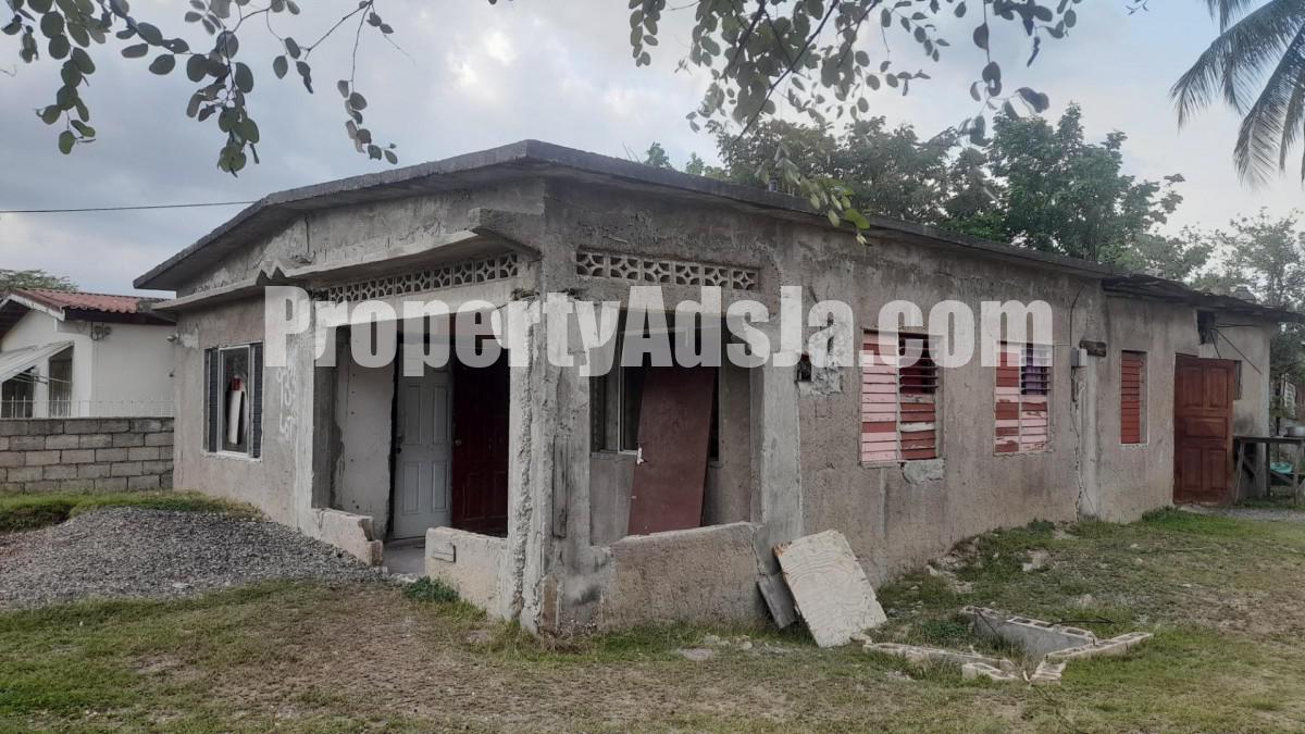 Residential lot For Sale in Willowdene Spanish Town, St. Catherine